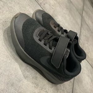 Used Kids Nike Flex Size 12C